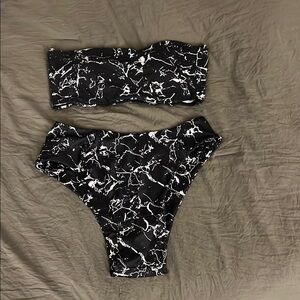 SHEIN Black and White Marble Bikini